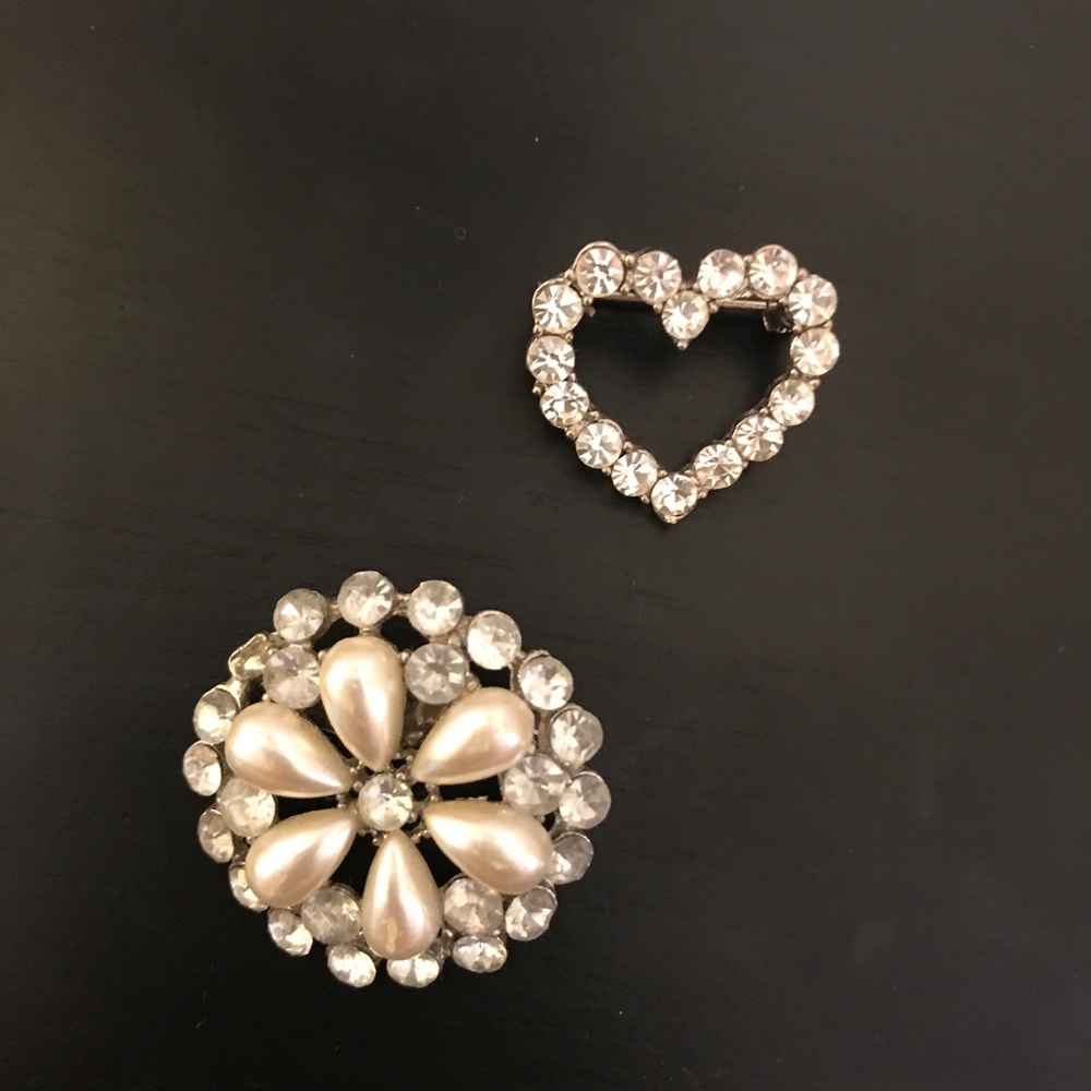 Small Brooch Bundle - Picture 2 of 3